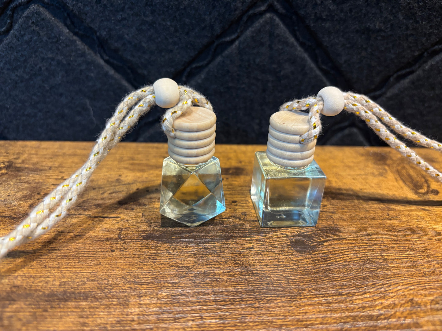 English pear & freesia air freshener
